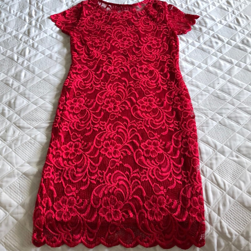 NWOT Red Lace SHORT SLEEVE MIDI Dress